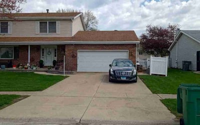 Photo of Evelyn B.'s yard after getting lawn care in Shorewood, IL