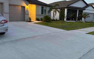 Photo of Yutiv S.'s yard after getting lawn care in Bartow, FL