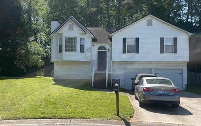 Photo of Amanda E.'s yard after getting lawn care in New Lenox, IL