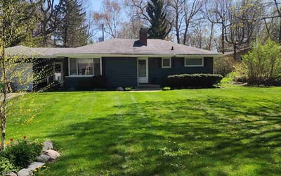 Photo of Helen G.'s yard after getting lawn care in Chicago Heights, IL