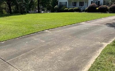 Photo of Vi K.'s yard after getting lawn care in Garner, NC