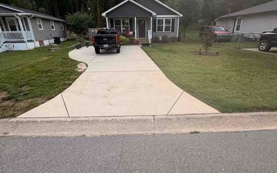 Photo of Robin H.'s yard after getting lawn care in Santa Clara, CA