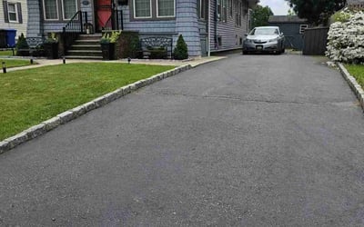 Photo of Felicia H.'s yard after getting lawn care in Paterson, NJ