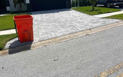 Photo of Shoshoni W.'s yard after getting lawn care in Clearwater, FL