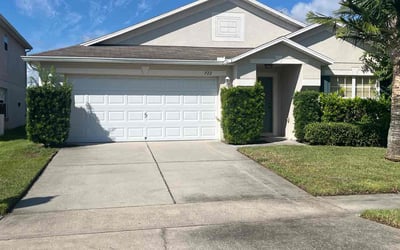 Photo of Ferdy D.'s yard after getting lawn care in Orlando, FL