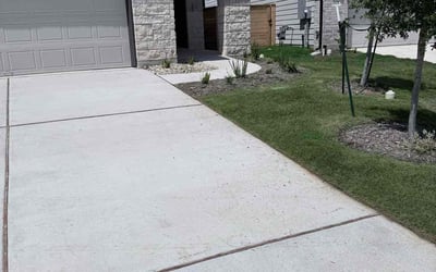 Photo of Saroni L.'s yard after getting lawn care in The Colony, TX