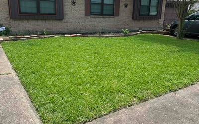 Photo of Kim D.'s yard after getting lawn care in Mchenry, IL