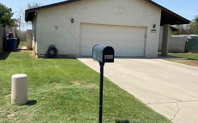 Photo of Britianna W.'s yard after getting lawn care in Tempe, AZ