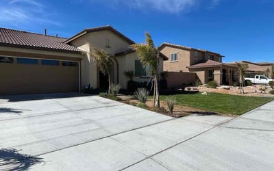 Photo of Delis M.'s yard after getting lawn care in Victorville, CA