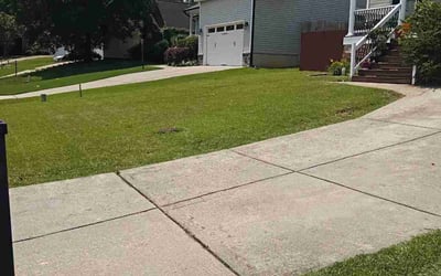 Photo of Don G.'s yard after getting lawn care in Newton, KS