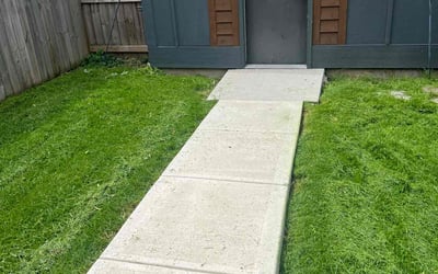 Photo of Shanee S.'s yard after getting lawn care in Cape May, NJ