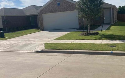 Photo of Julia W.'s yard after getting lawn care in Rosenberg, TX