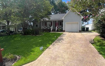 Photo of David J.'s yard after getting lawn care in Chapin, SC