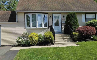 Photo of Richard v.'s yard after getting lawn care in Bloomfield, NJ