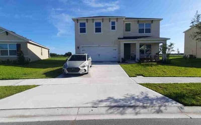 Photo of Lana H.'s yard after getting lawn care in Avon Park, FL