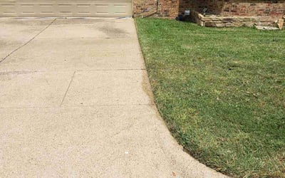 Photo of Jonathan F.'s yard after getting lawn care in Arlington, TX