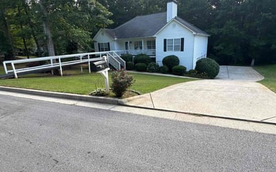Photo of Donna T.'s yard after getting lawn care in Middletown, NY