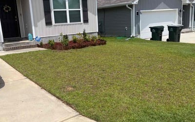 Photo of Laurie T.'s yard after getting lawn care in Orange City, FL