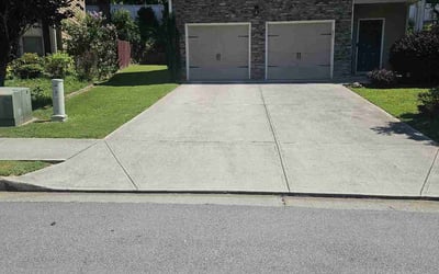 Photo of Thach T.'s yard after getting lawn care in Lawrenceville, GA