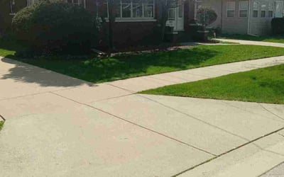 Photo of Betsy U.'s yard after getting lawn care in Rockford, IL