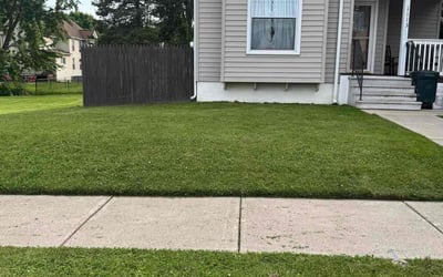 Photo of Kevin K.'s yard after getting lawn care in Gulf Shores, AL
