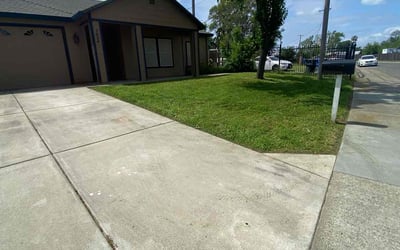 Photo of Gena A.'s yard after getting lawn care in Auburn, CA
