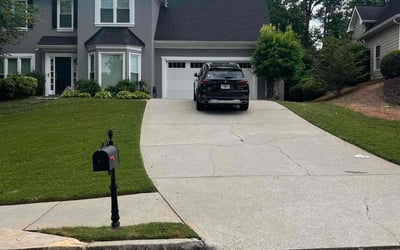 Photo of Adrienne P.'s yard after getting lawn care in Alpharetta, GA