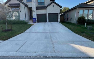 Photo of Jean K.'s yard after getting lawn care in Poteet, TX