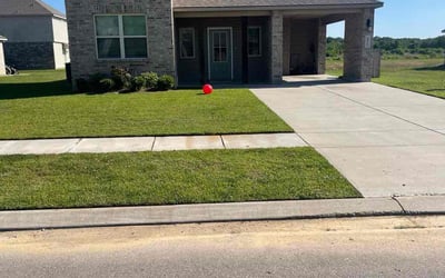 Photo of Eric K.'s yard after getting lawn care in Zachary, LA