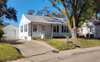 Photo of Joe B.'s yard after getting lawn care in Bellevue, NE
