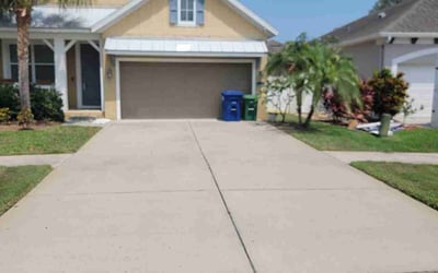 Photo of Shulanda J.'s yard after getting lawn care in Cutler Bay, FL