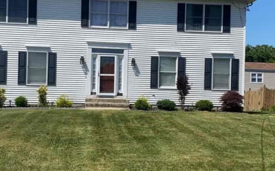 Photo of Jenny W.'s yard after getting lawn care in Piscataway, NJ