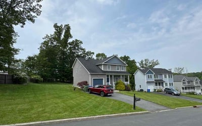 Photo of Mary F.'s yard after getting lawn care in Elk Grove, CA