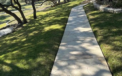 Photo of Laura b.'s yard after getting lawn care in Boerne, TX