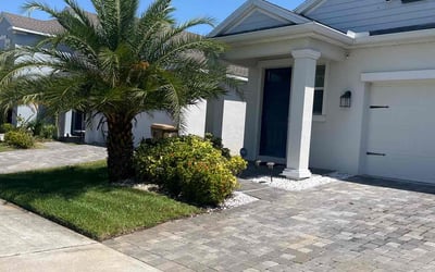 Photo of Donna D.'s yard after getting lawn care in Kissimmee, FL