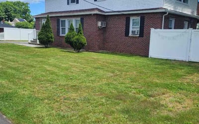 Photo of Linda W.'s yard after getting lawn care in West Babylon, NY