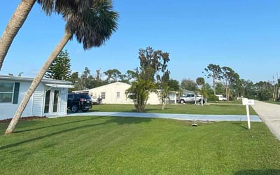 Photo of Ben O.'s yard after getting lawn care in Englewood, FL