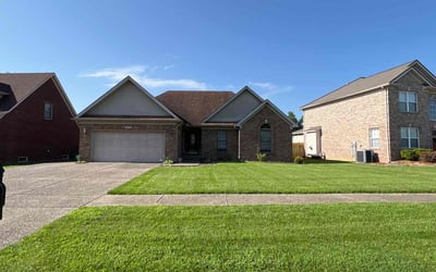 Photo of Taylor A.'s yard after getting lawn care in St. Louis, MO