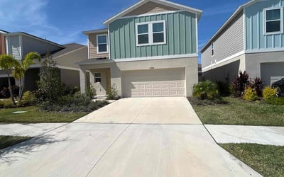 Photo of Chrissy R.'s yard after getting lawn care in Lithia, FL