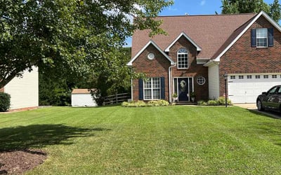 Photo of Asia E.'s yard after getting lawn care in Matthews, NC