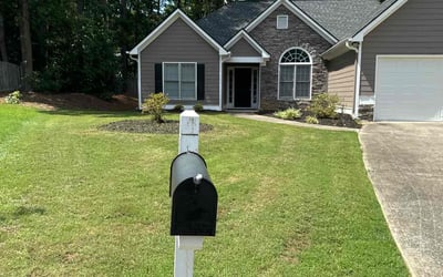 Photo of Sarah W.'s yard after getting lawn care in Powder Springs, GA