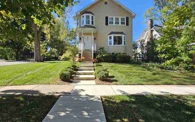 Photo of Randy R.'s yard after getting lawn care in Hinsdale, IL