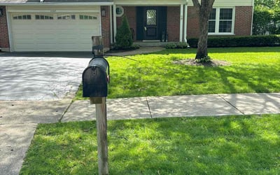 Photo of Arvin D.'s yard after getting lawn care in Northbrook, IL