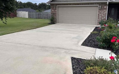 Photo of Latrice G.'s yard after getting lawn care in Athens, AL