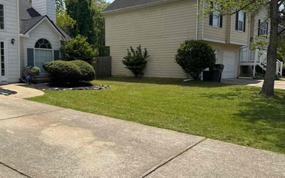 Photo of Kayleigh W.'s yard after getting lawn care in Acworth, GA