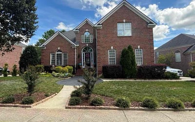 Photo of Roberta W.'s yard after getting lawn care in Manlius, NY