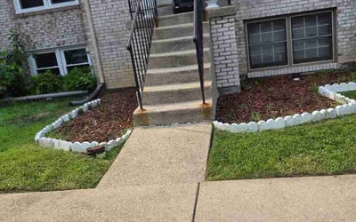 Photo of Jack G.'s yard after getting lawn care in Glenshaw, PA