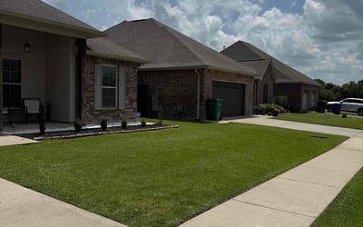 Photo of Lori T.'s yard after getting lawn care in New Iberia, LA
