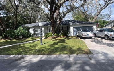 Photo of Manuara C.'s yard after getting lawn care in Brandon, FL