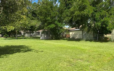 Photo of Samson H.'s yard after getting lawn care in Dunnellon, FL